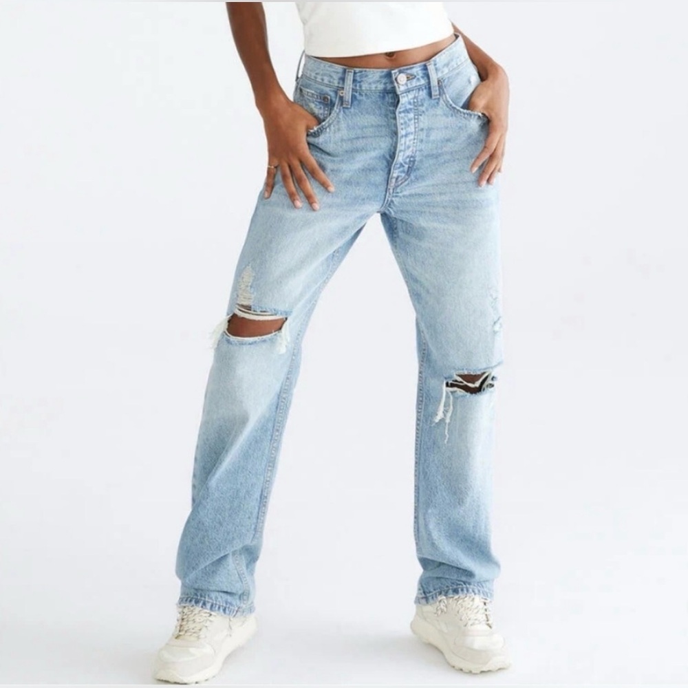 Aeropostale High Rise Distressed Baggy Jeans Size
000 Short